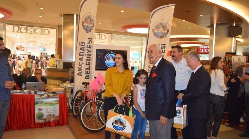 Ak&ccedil;adağ&rsquo;da Sera Gazı Emisyonunun Azaltılması Projesinde &Ouml;d&uuml;l T&ouml;reni