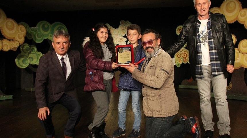 2. Ak&ccedil;aabat &Ccedil;ocuk Tiyatroları Şenliği D&uuml;zenlendi