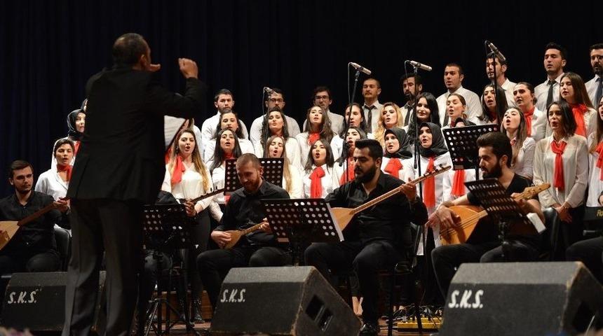 Sa&uuml;&rsquo;de T&uuml;rk Halk M&uuml;ziği Korosu