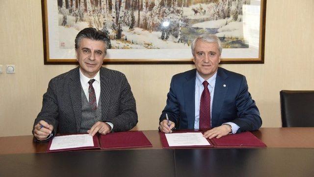 Turist Rehberlerinin Uzmanlık Eğitimleri Açık Öğretim Sistemi İle Verilecek