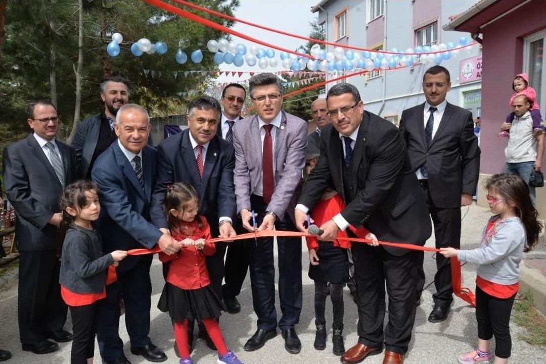 Boz&uuml;y&uuml;k&rsquo;te &Ouml;ğrenciler Yararına Kermes
