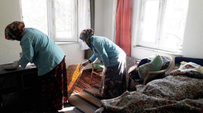 Hisarcık&rsquo;ta Korunmaya Muhta&ccedil; Yaşlılara Evde Bakım Hizmeti Veriliyor