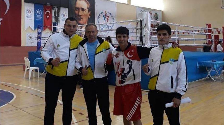 Kb&uuml;&rsquo;l&uuml; &Ouml;ğrenciler Boksta T&uuml;rkiye İkincisi Oldu