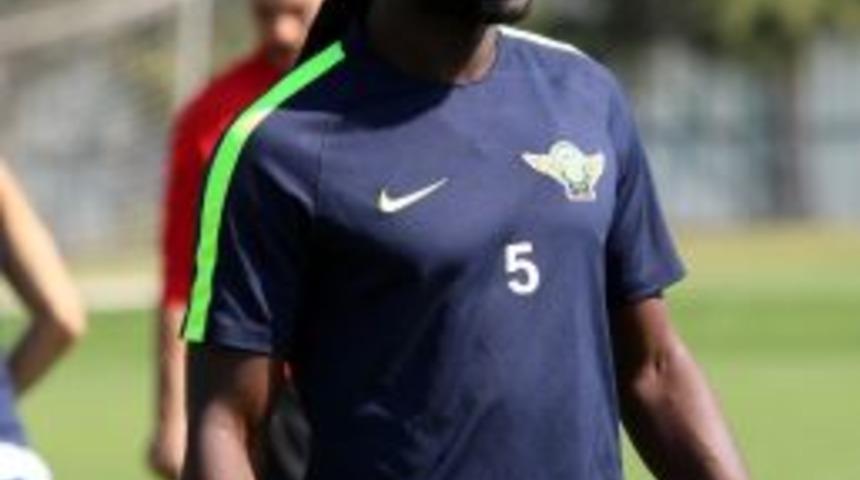 T.m. Akhisarspor&rsquo;da Marvin Emnes İle Yollar Ayrıldı