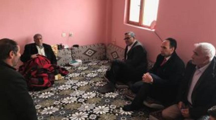 Kaymakam Kadıoğlu Hastaları Ziyaret Etti