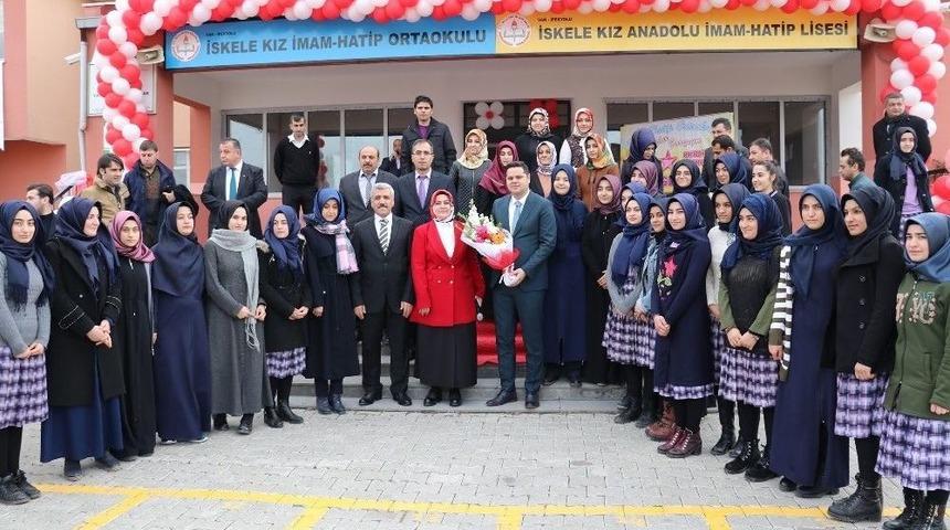 İpekyolu Belediyesinden &lsquo;z-k&uuml;t&uuml;phane&rsquo; A&ccedil;ılışı