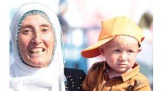 1.5 Yaşındaki Recep Tayyip İle Mitinge Geldiler