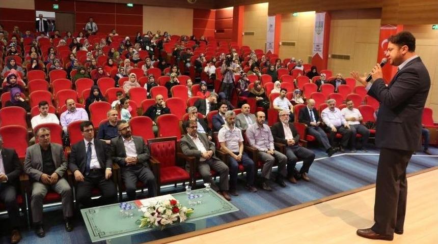 Karab&uuml;k &Uuml;niversitesi&rsquo;nde "hz. Peygamberi Yeniden D&uuml;ş&uuml;nmek" Konferansı