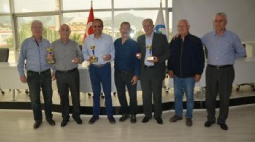 S&ouml;ke Gen&ccedil;lik Spor Tavla Turnuvası&rsquo;nın &Ouml;d&uuml;lleri Verildi