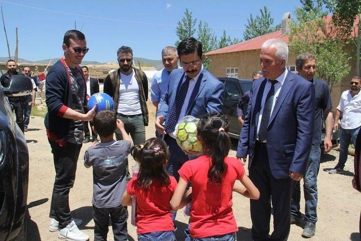 Karnesini Evinde Kaymakamın Elinden Aldı G5