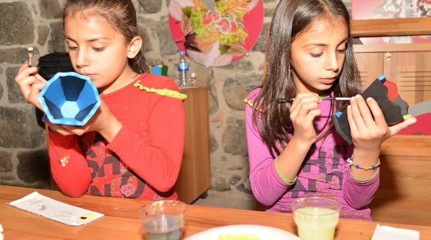 Diyarbakır&rsquo;da Oyuncak At&ouml;lyesi Başladı