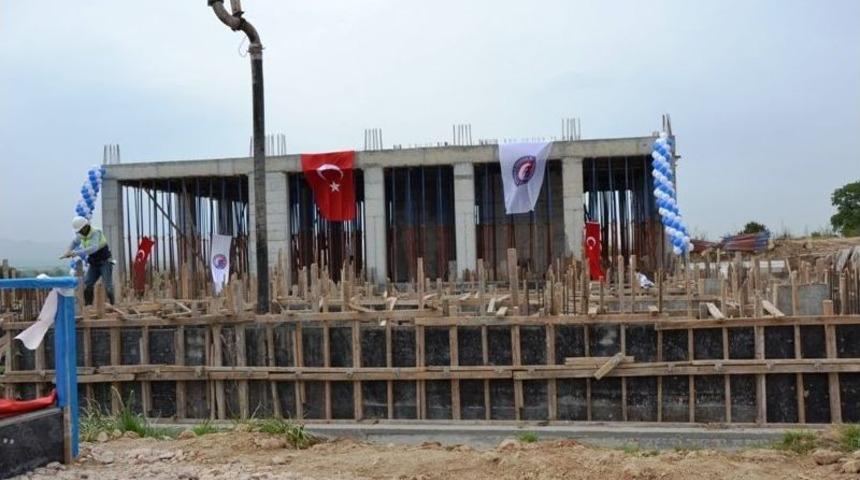 Biga Uygulamalı Bilimler Fak&uuml;ltesi Binasının Temeli Atıldı
