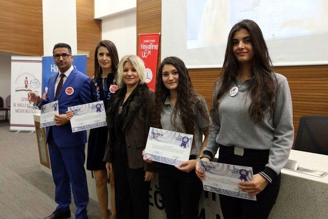 İzmirli Öğrenciler Kanada’ya, Hayallerine Uçuyor