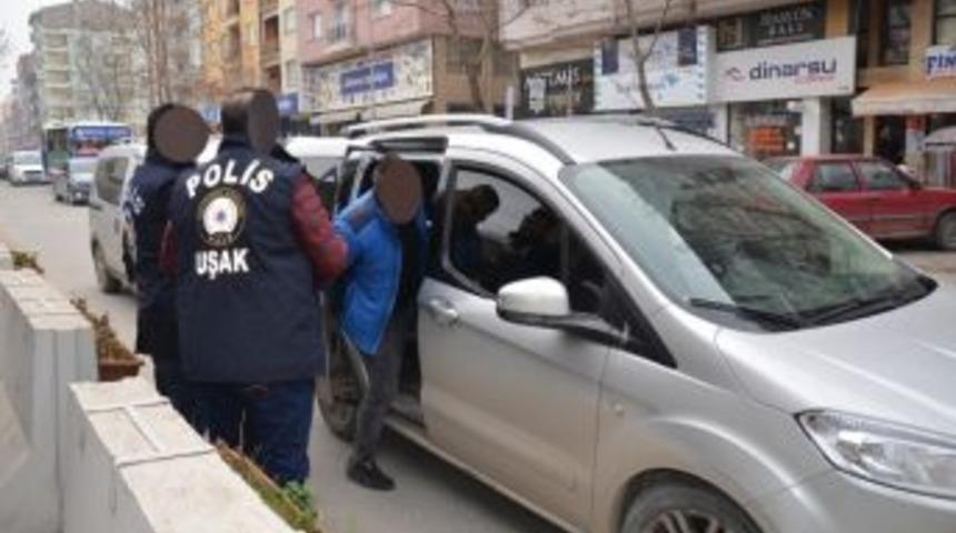 Uşak&rsquo;ta 14 Ayrı Su&ccedil;tan Aranan Şahıs Yakalandı