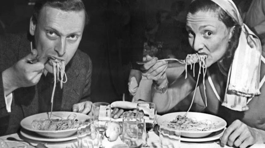 Yemek Yerken Gözü Dönen Ünlü Sanatçılar