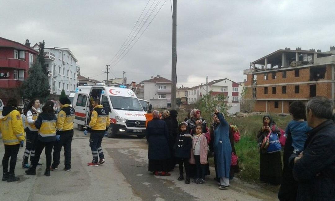 Kadınların Toplandığı Evde Yangın &Ccedil;ıktı: 39 Kişi Hastaneye Kaldırıldı