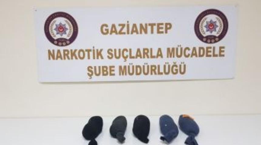 Çorap İçindeki Uyuşturucu Sevkiyatına Polis Darbesi