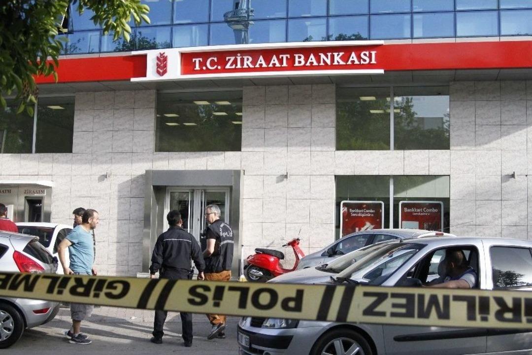 &ldquo;&ccedil;ocuğum Hasta 100 Bin Tl Verin&rdquo; Diyerek Banka Soymak İstedi