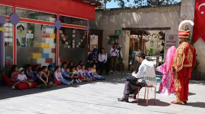Gaün Öğrencilerinden Çocuklara Masal Atölyesi