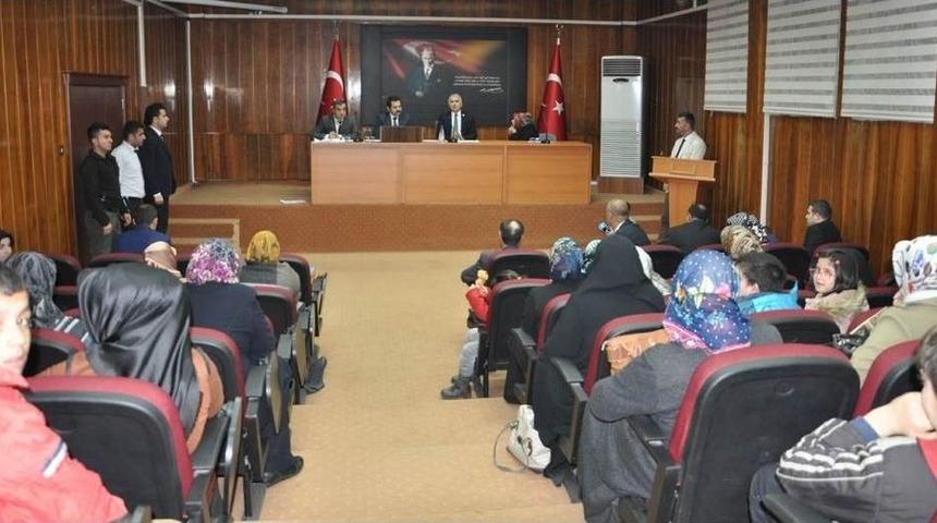 Vali Yıldırım, Vatandaşları Dinledi