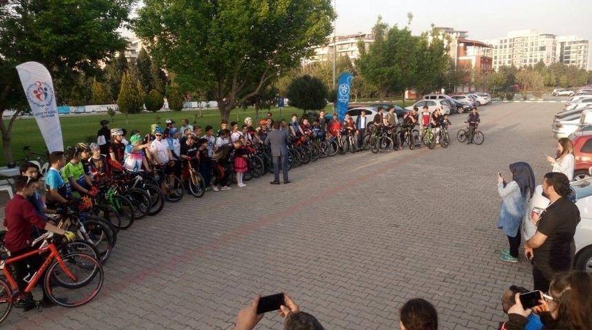 Manisa&rsquo;da Gen&ccedil;lere Bisikleti Sevdirecek Proje