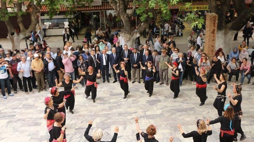 Kuşadası&rsquo;nda Turizm Haftası Kutlamaları