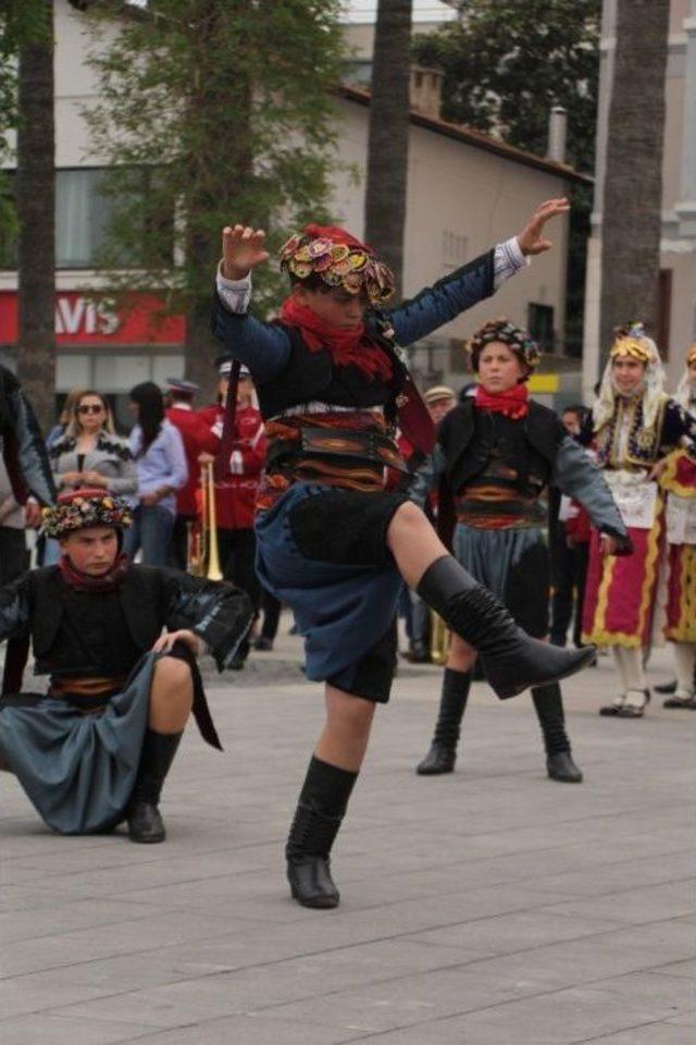 Kuşadası’nda Turizm Haftası Kutlamaları