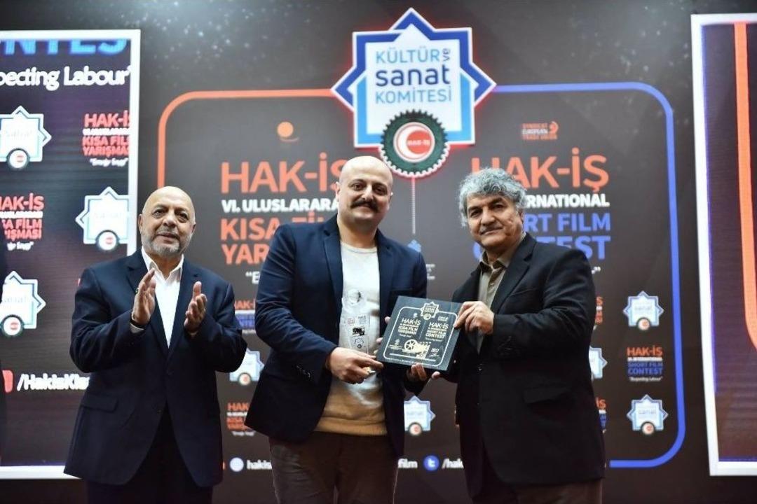 &ldquo;vefa&rdquo; Ya Bir &Ouml;d&uuml;l Daha