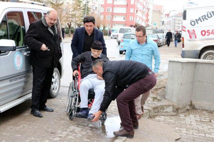 Kreş Çocukları 4 Engelli Vatandaşın Yüzünü Güldürdü G3