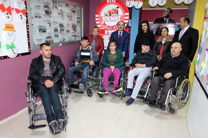 Kreş Çocukları 4 Engelli Vatandaşın Yüzünü Güldürdü G5