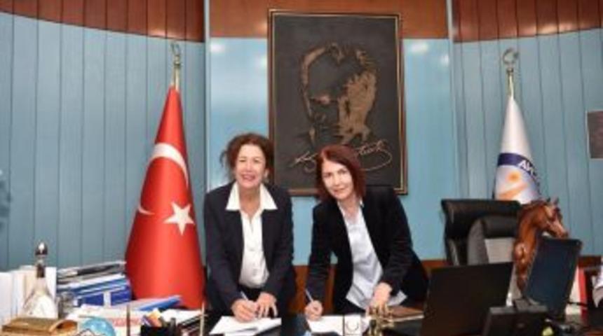 Avcılar Belediyesi&rsquo;nden A&ccedil;ev İle Aile Eğitimi Protokol&uuml;