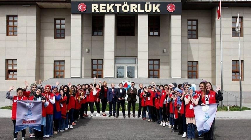 Damla Projesi Ağrı&rsquo;da G&ouml;n&uuml;lleri Fethetti