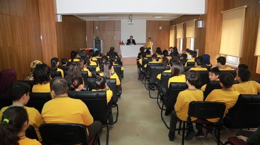 Başkan Palancıoğlu Kariyer G&uuml;nleri&rsquo;ne Katıldı