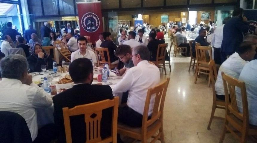 Ahid Mensupları İftar Programında Buluştu