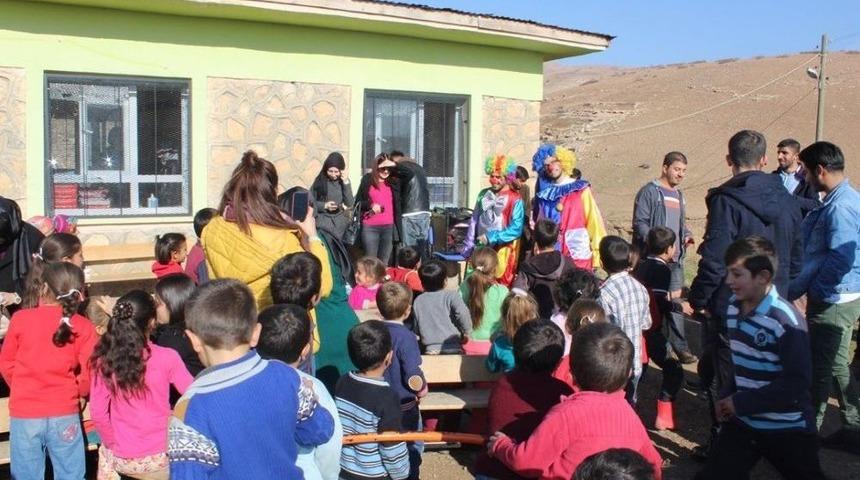 &Ouml;ğretim G&ouml;revlileri &Ccedil;ocuklarla Bir Araya Geldi