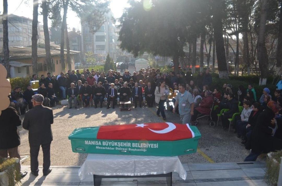 Kula&rsquo;nın Sevilen Ambulans Şof&ouml;r&uuml; Son Yolculuğuna Uğurlandı