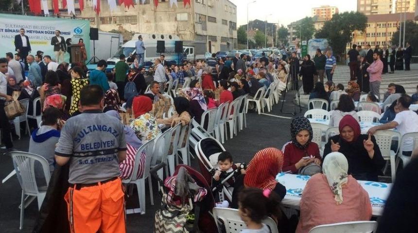 Sultangazi&rsquo;de Ek Hizmet Binası Ve Meydan A&ccedil;ılışı Yapıldı