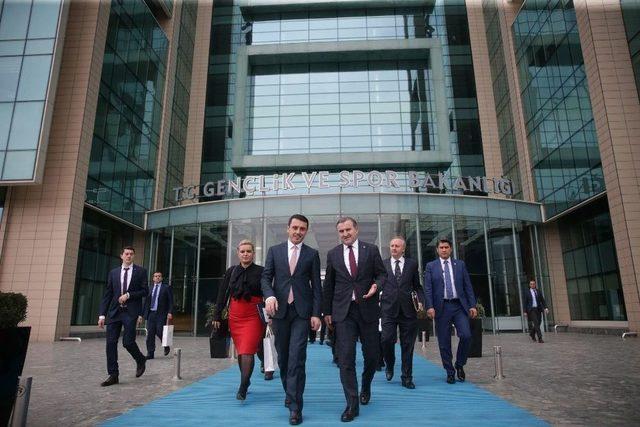 Bakan Bak, Kosova Gençlik Ve Spor Bakanı Gashı İle Görüştü
