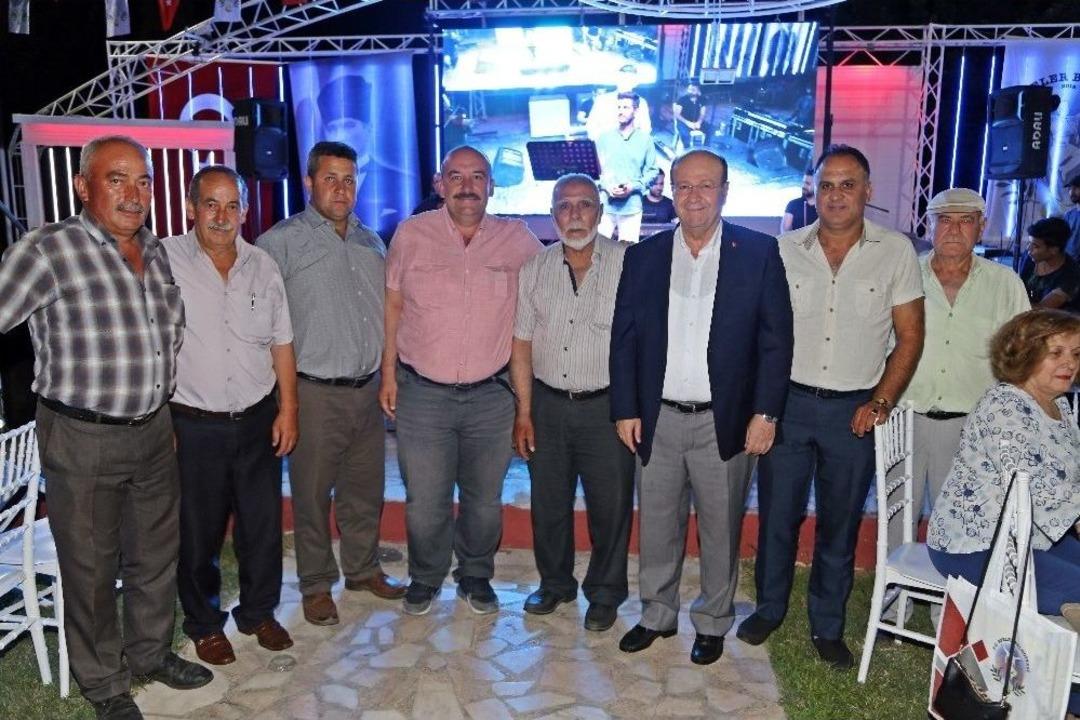 Başkan &Ouml;zakcan, Meclis &Uuml;yeleri Ve Muhtarlarla İftarda Buluştu