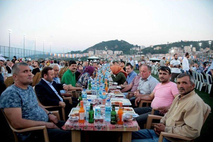 Giresun’da Ak Parti Ailesi ‘vefa’ İftarında Buluştu. G3