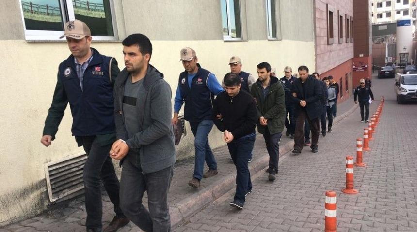 Fet&ouml; Operasyonunda G&ouml;zaltına Alınan 11 Kişi Adliyeye Sevk Edildi