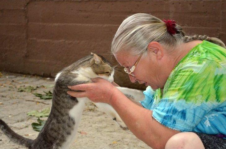 (özel) Mahalleyi Hayvanat Bahçesine, Evini Kliniğe Çevirdi G3