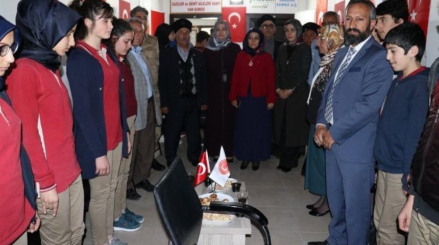 Vanlı &Ouml;ğrencilerden Afrin&rsquo;deki Mehmet&ccedil;iğe Mektup
