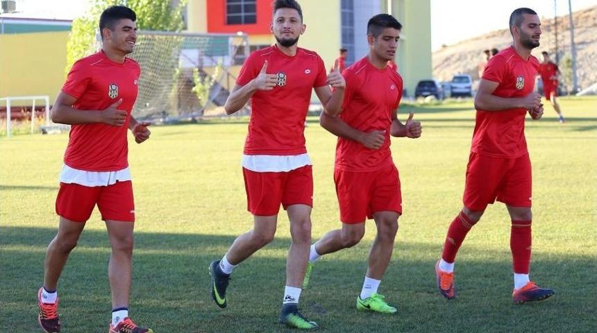 E.yeni Malatyaspor Altyapısında Gen&ccedil;leştirme Operasyonu