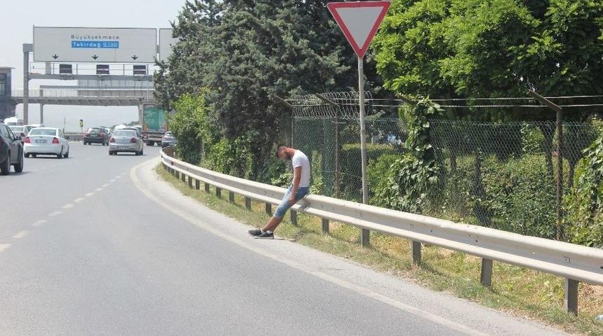 (özel) E-5’te Uyuşturucu Kullanan Gencin İçler Acısı Hali Kamerada