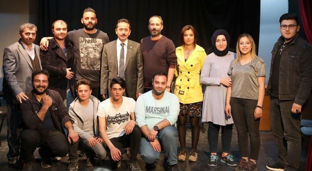 Kahkaha Tufanı &ldquo;eyvah Sevirem&rdquo; İzleyiciyle Buluşuyor