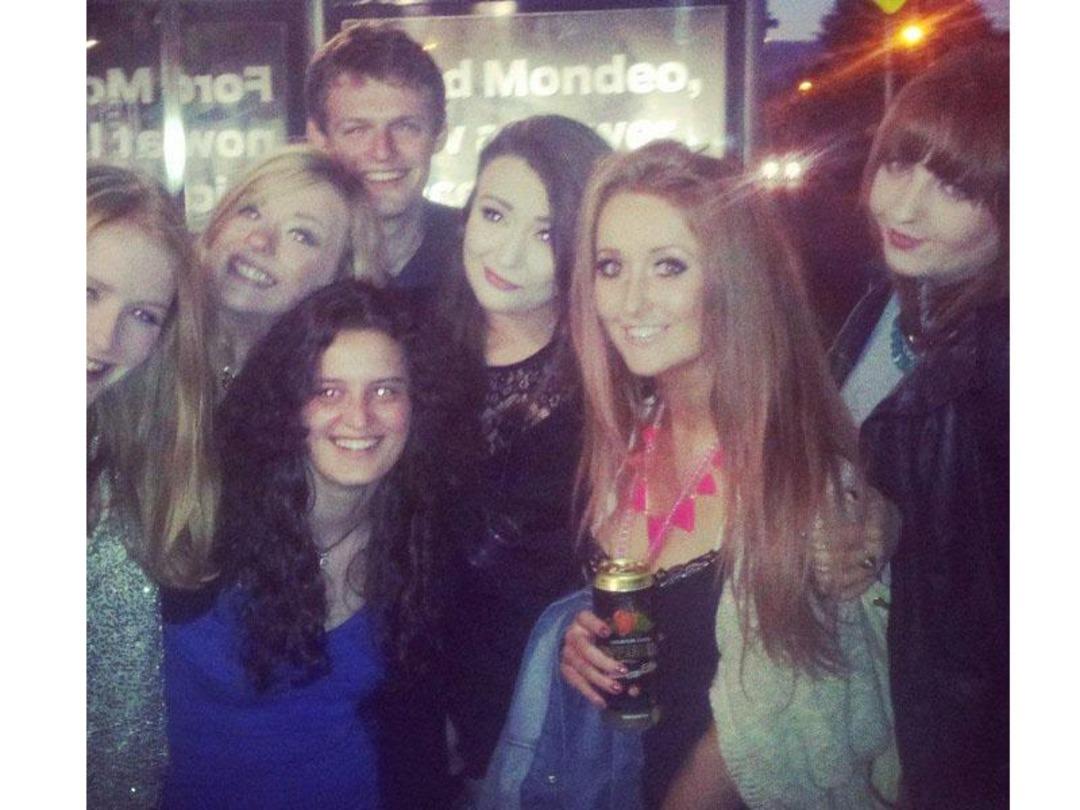 9 aylık hamile kadın, hamile olduğunu hastanede &ouml;ğrendi! 