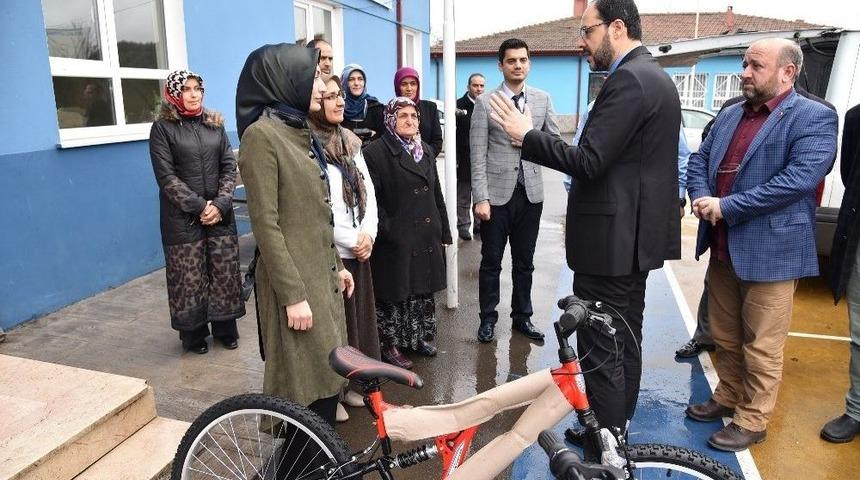 Başkan Ayaz, &Ouml;ğretmenleri Sevindirdi