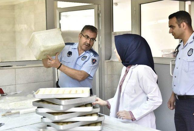 Muratpaşa Gıda Denetimlerini Arttırdı