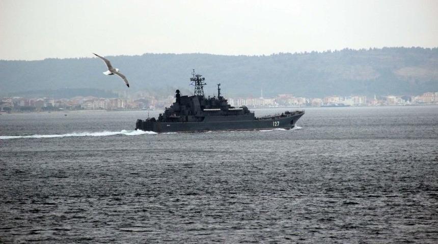 Rus Savaş Gemisi &Ccedil;anakkale Boğazı&rsquo;ndan Ge&ccedil;ti